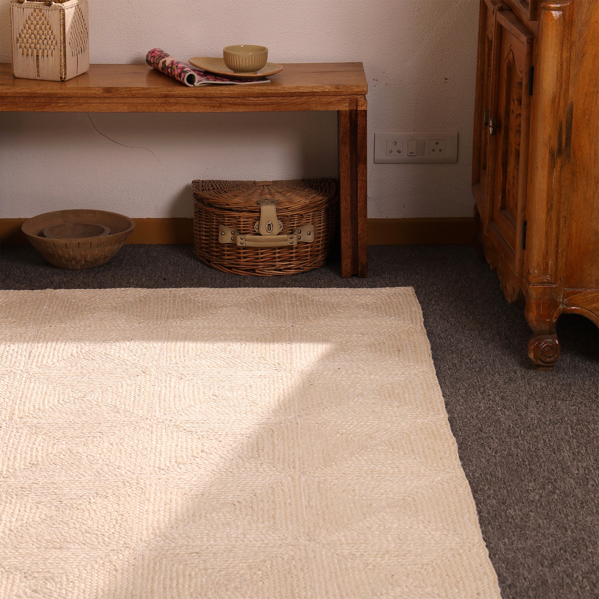 Handwoven cream Jute Braided Area Rug Natural Fiber Textured Carpet for Living Room & Bedrom
