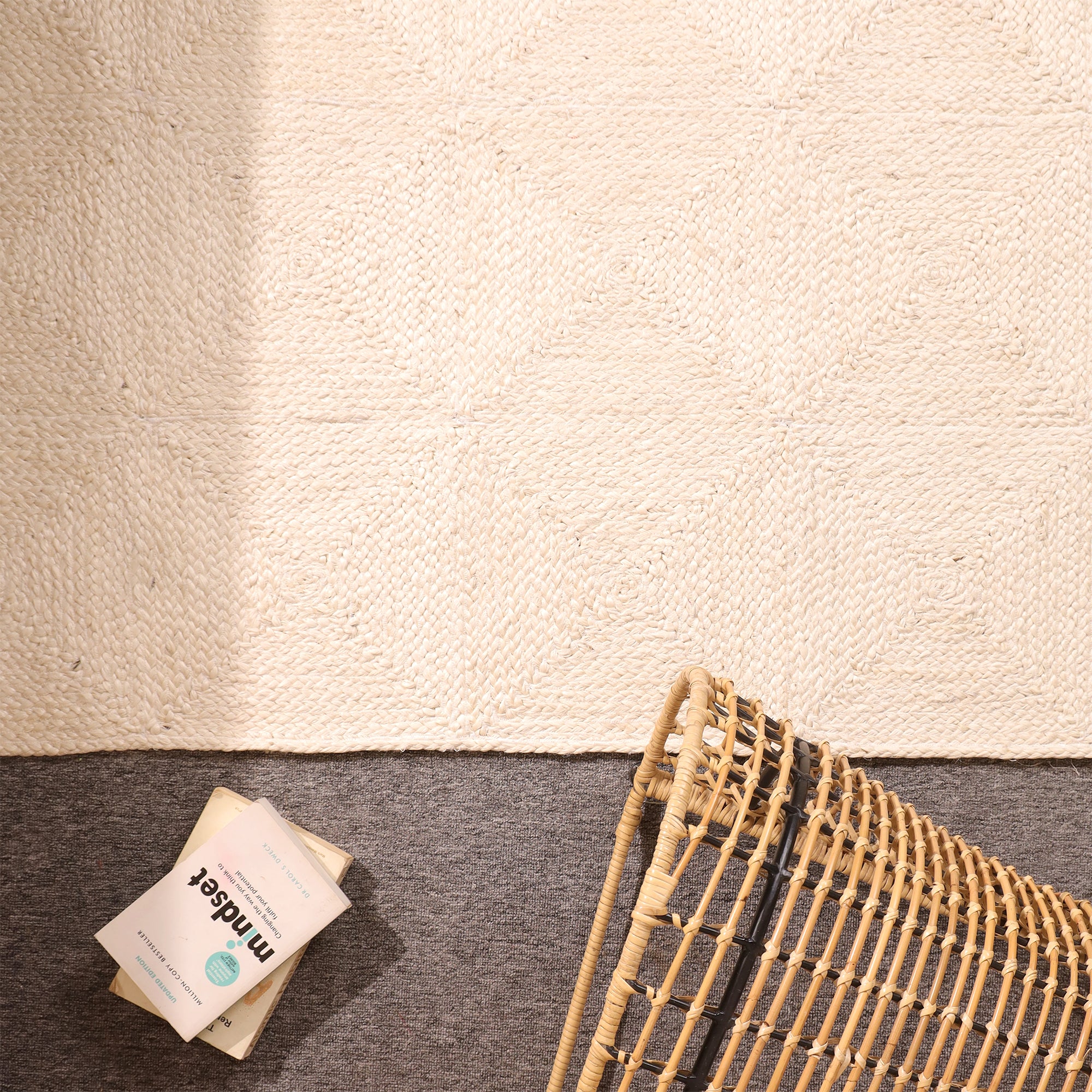 Handwoven cream Jute Braided Area Rug Natural Fiber Textured Carpet for Living Room & Bedrom