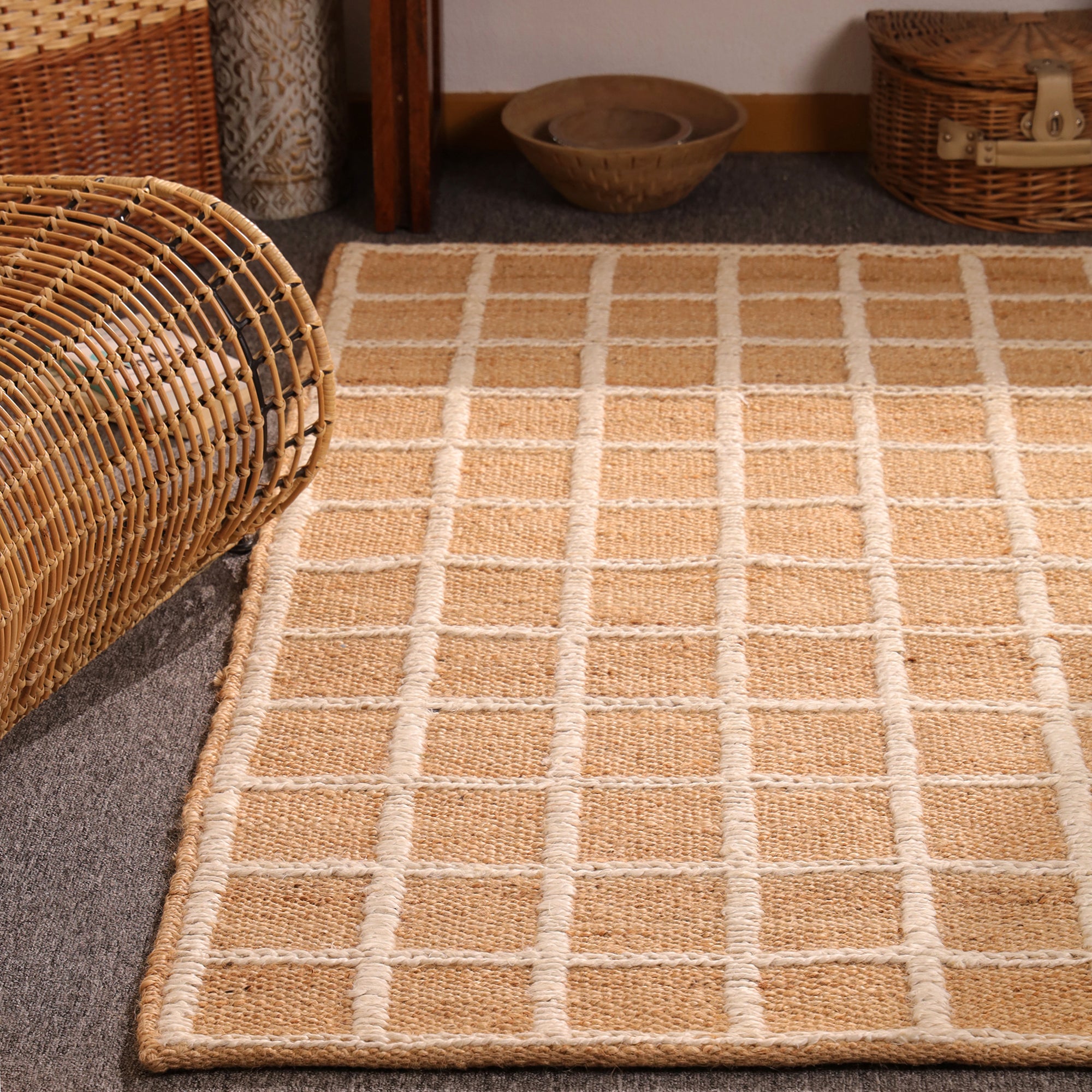 Handwoven Natural Jute Checkered Area Rug Beige Grid pattern Rug