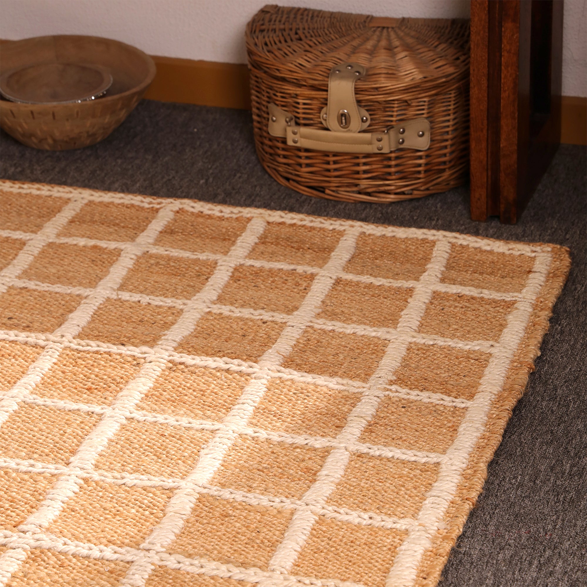 Handwoven Natural Jute Checkered Area Rug Beige Grid pattern Rug