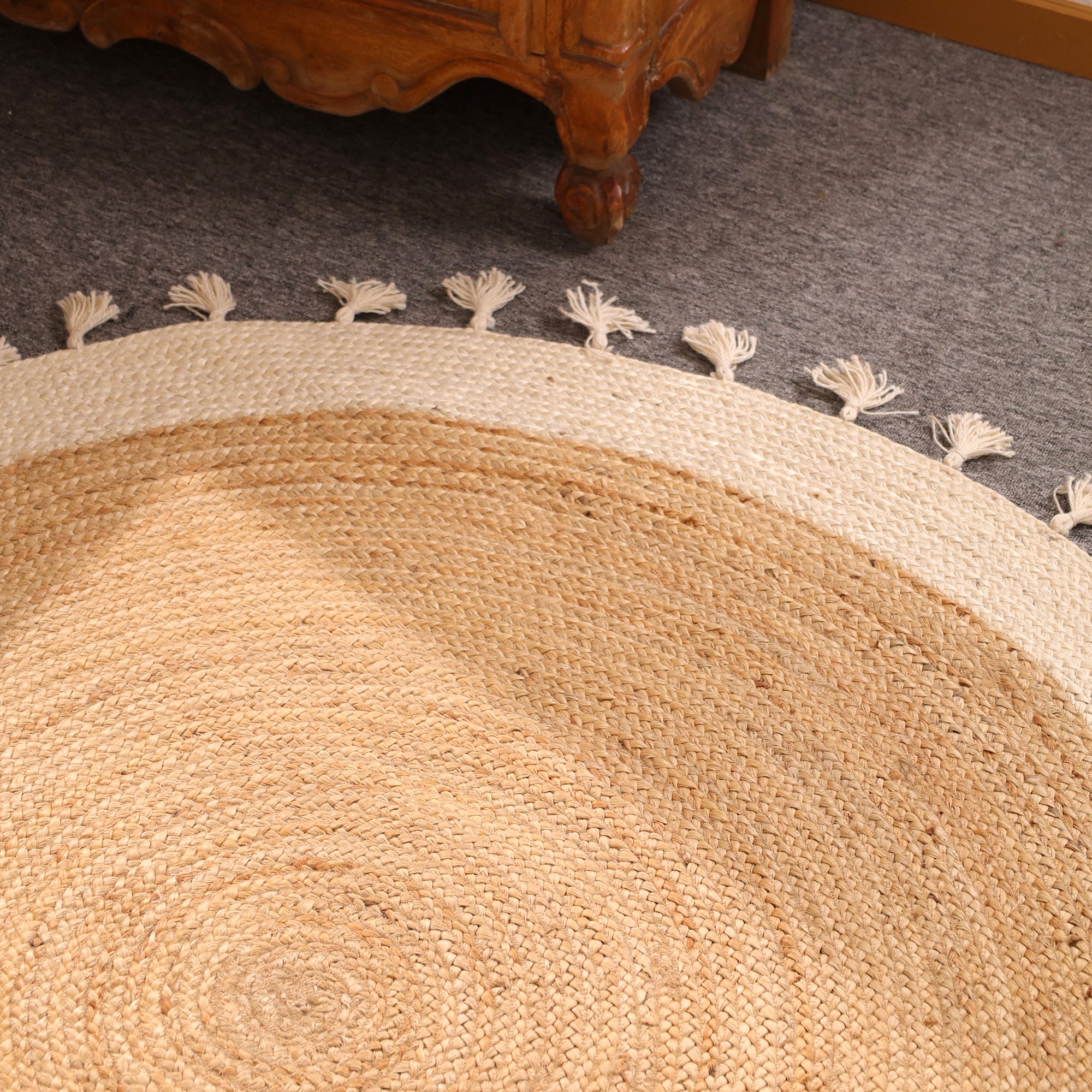 Handmade Round Jute Rug with White Border & Tassels - Natural Braided Boho Area Rug