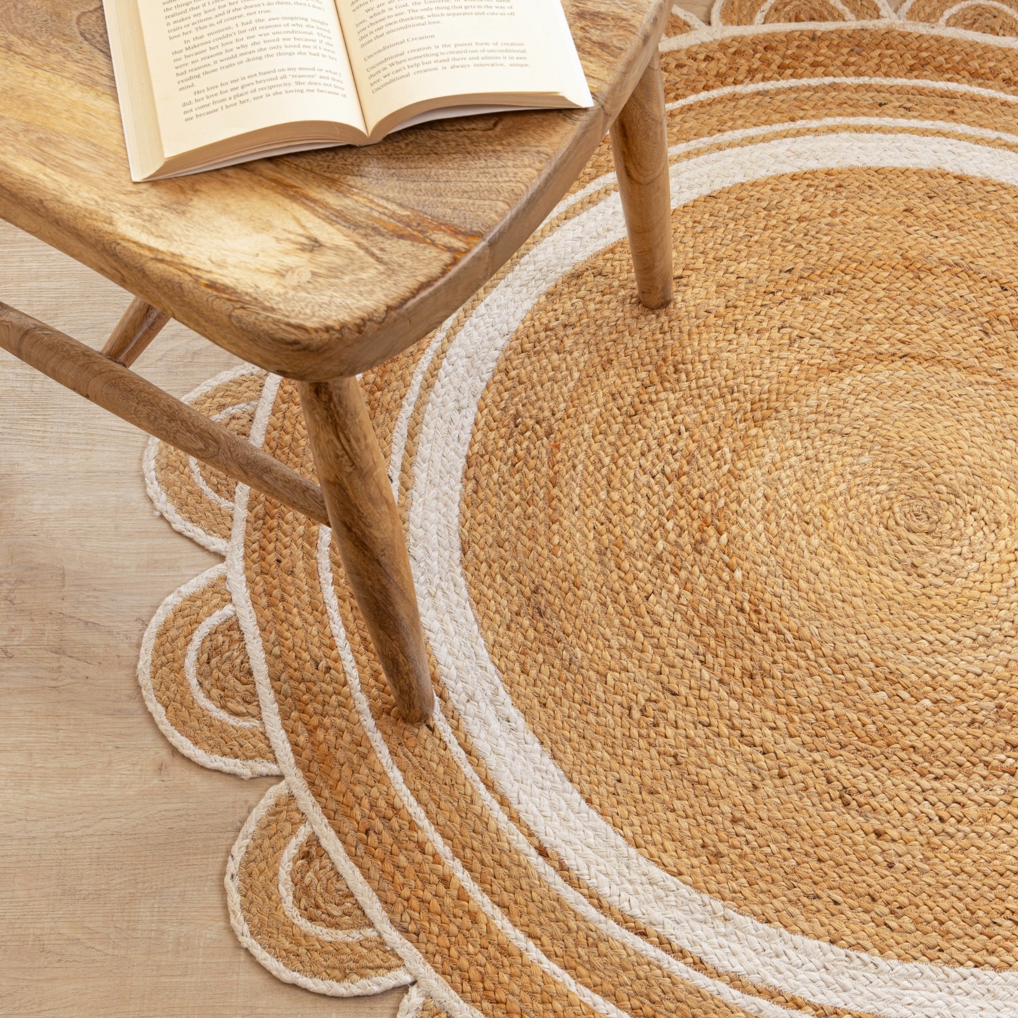 Handwoven Scalloped Jute Round Rug Natural Fiber Boho Accent Area Rug
