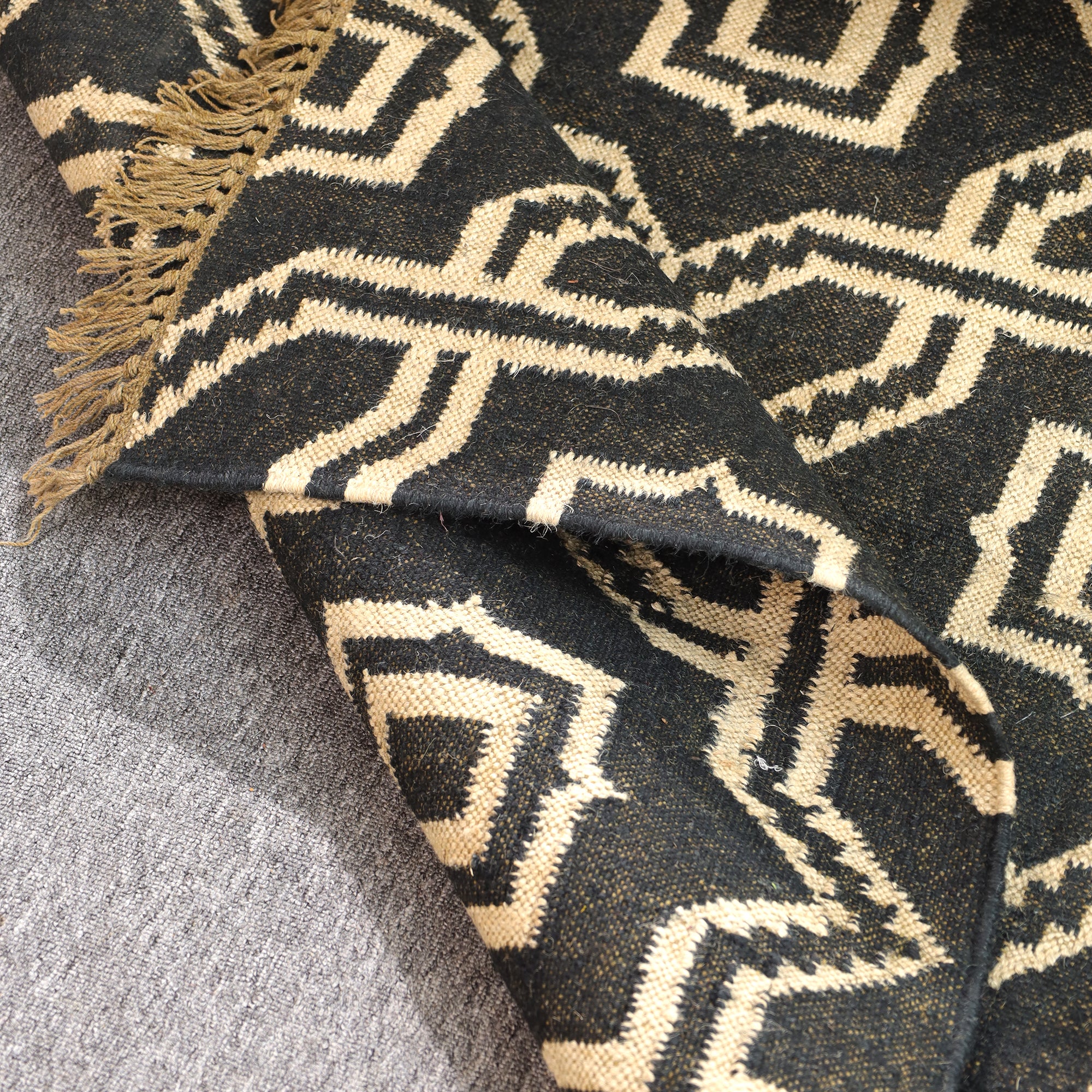 Black & Beige Geometric Handwoven Area Rug with Tassels | Modern Boho Floor Carpet
