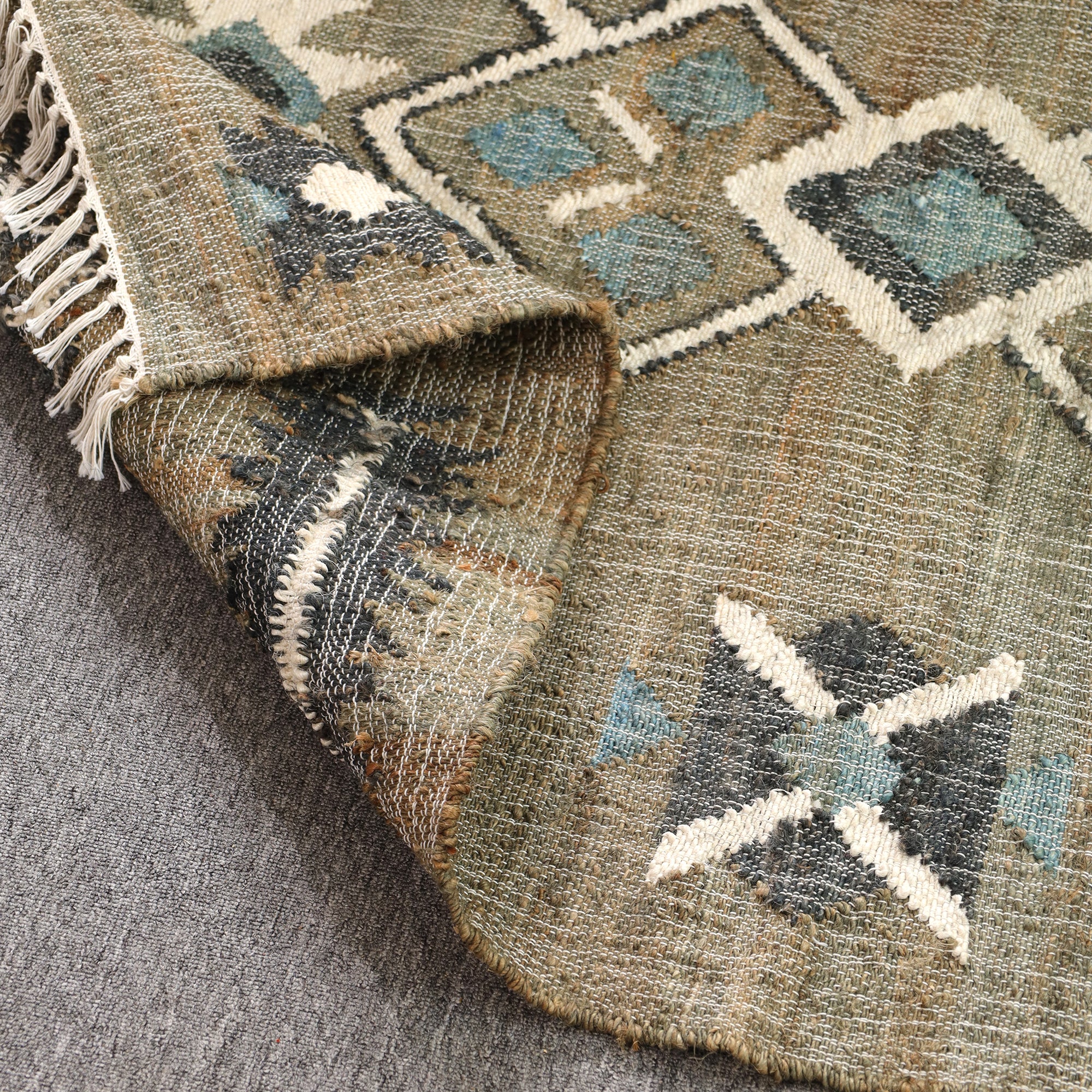 Boho Tribal Geometric Area Rug with Tassels | Handmade Style Living Room Carpet