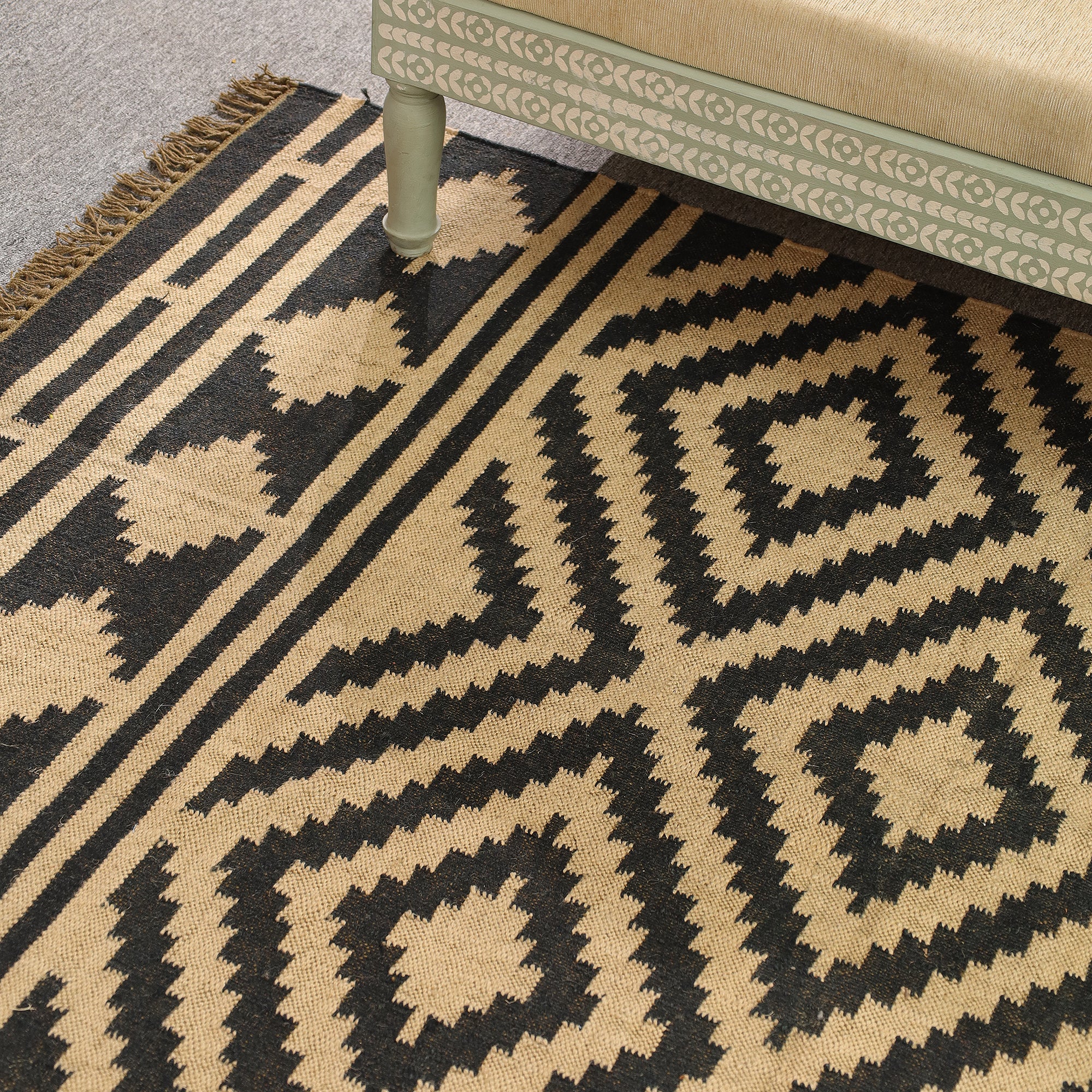 Black & Beige Tribal Geometric Area Rug | Boho Woven Living Room Carpet