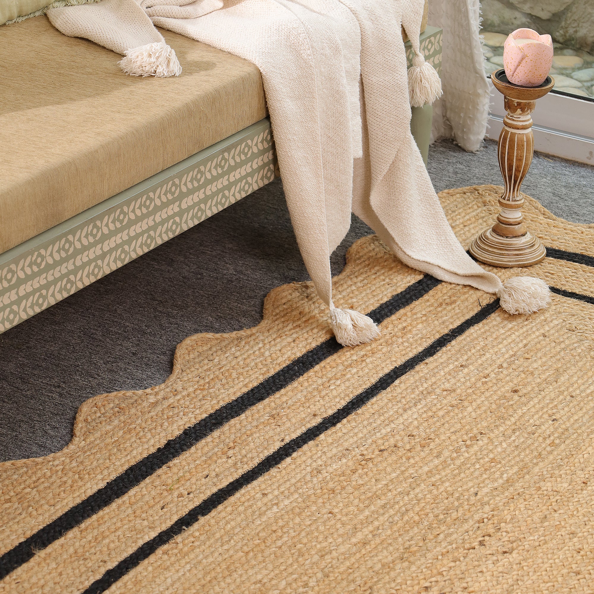 Natural Handwoven Jute Area Rug with Black Border- Scalloped Boho Farmhouse