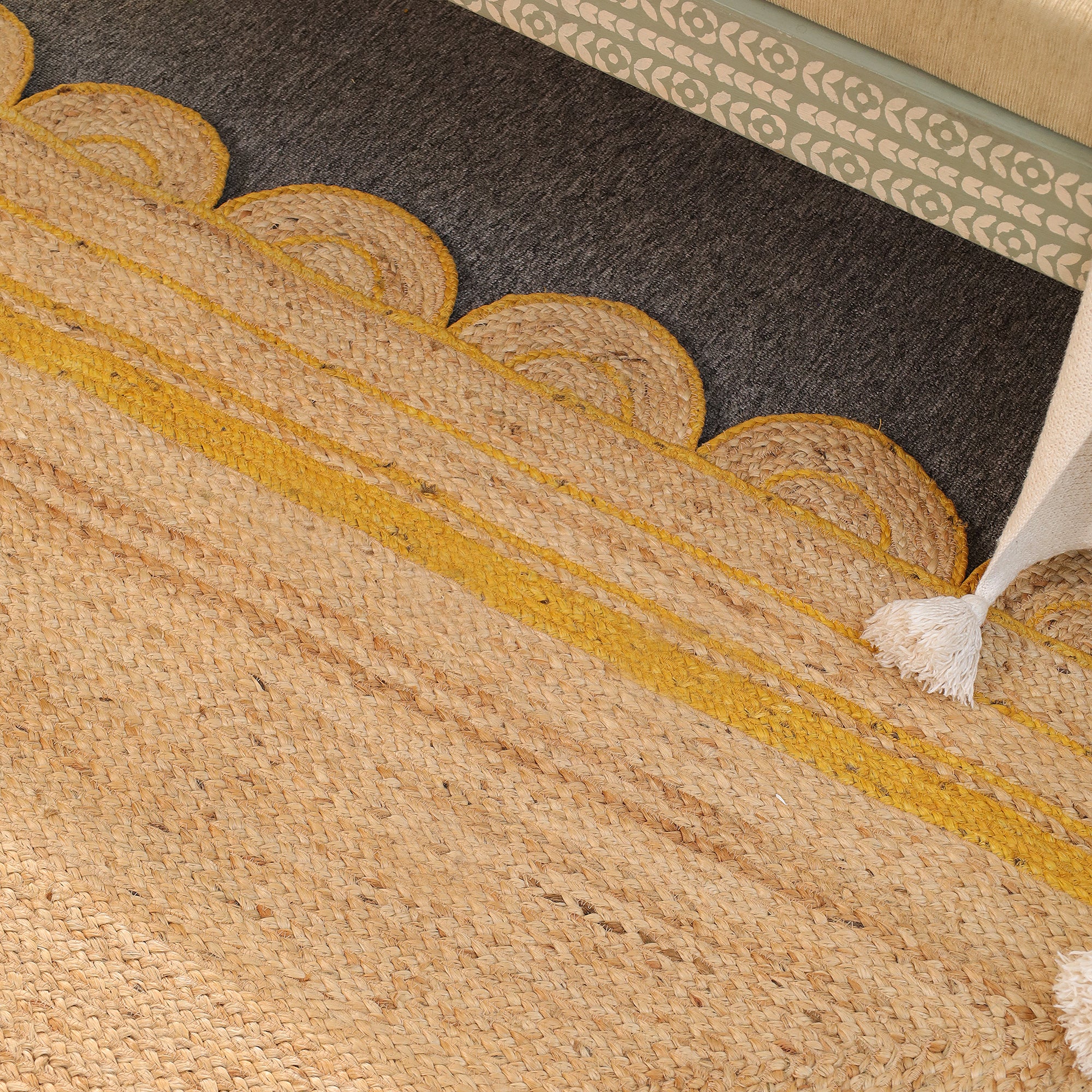 Handmade Scalloped Jute Area Rug with yellow Border Natural woven Boho Rug