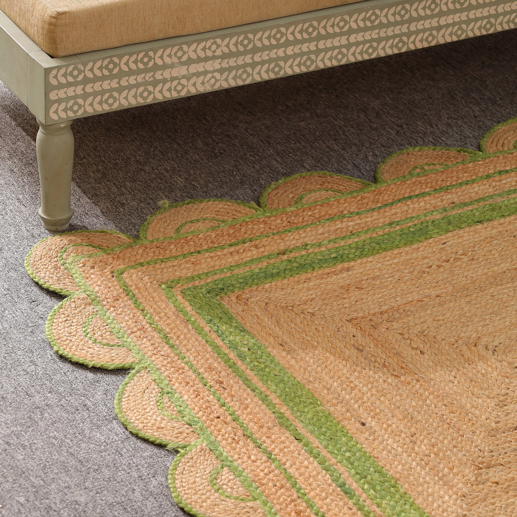 Handmade Natural Jute Scalloped Area Rug with Green Border Boho Farmhouse Rug