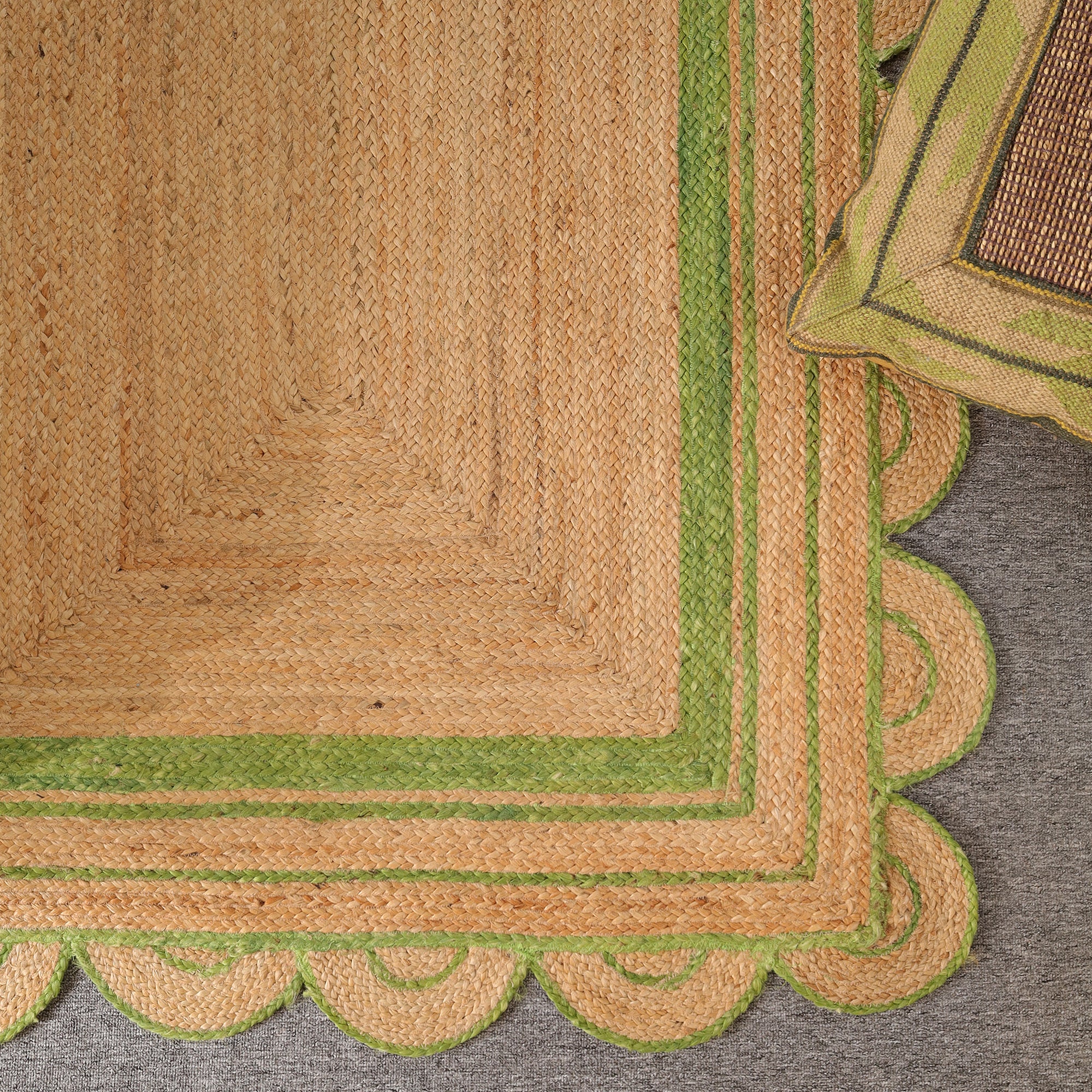 Handmade Natural Jute Scalloped Area Rug with Green Border Boho Farmhouse Rug