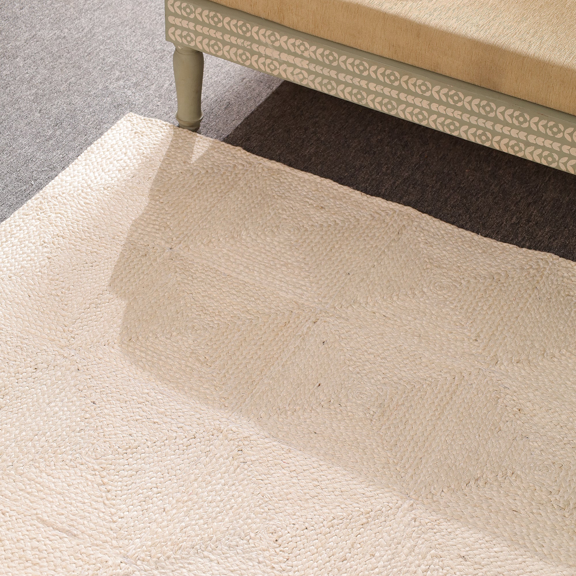 Handwoven Ivory Jute Area Rug - Natural Boho Living Room Carpet Eco-Friendly Home Decor