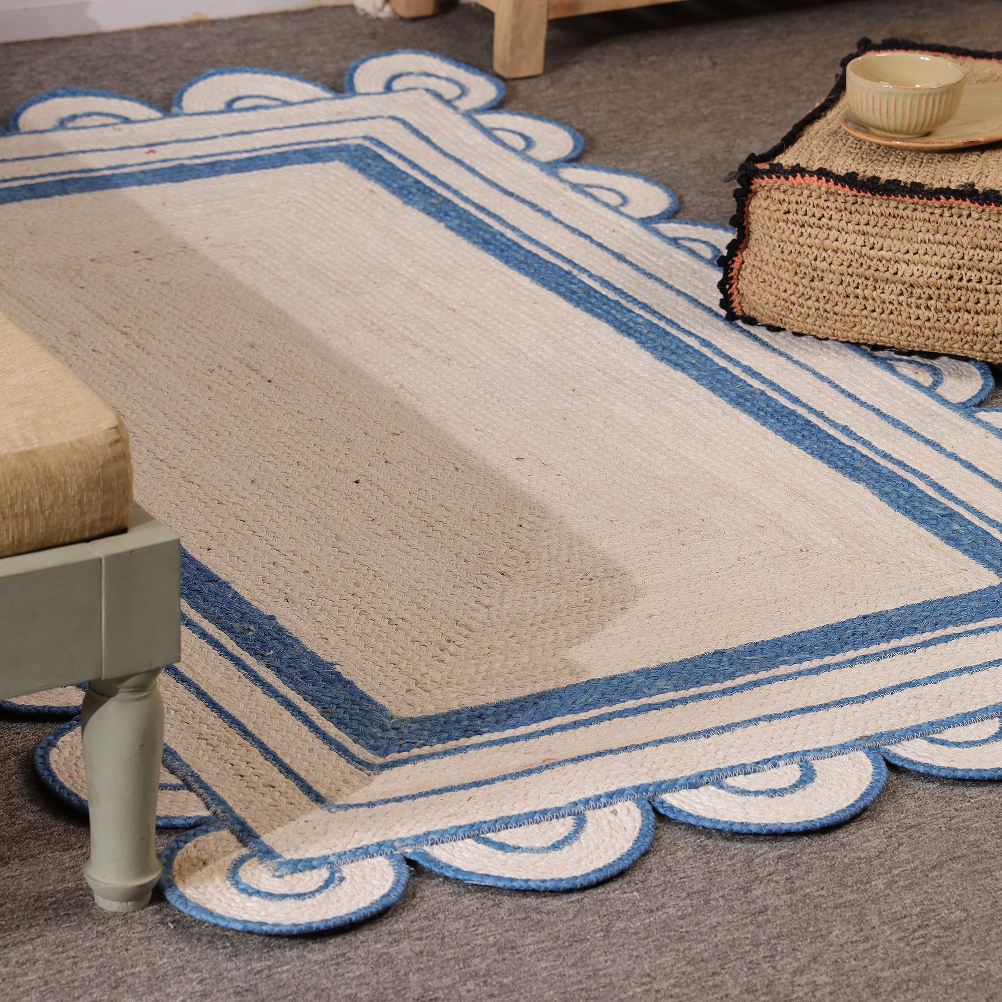 Handwoven Scalloped Border Jute Rug Natural & Blue Braided Area Rug