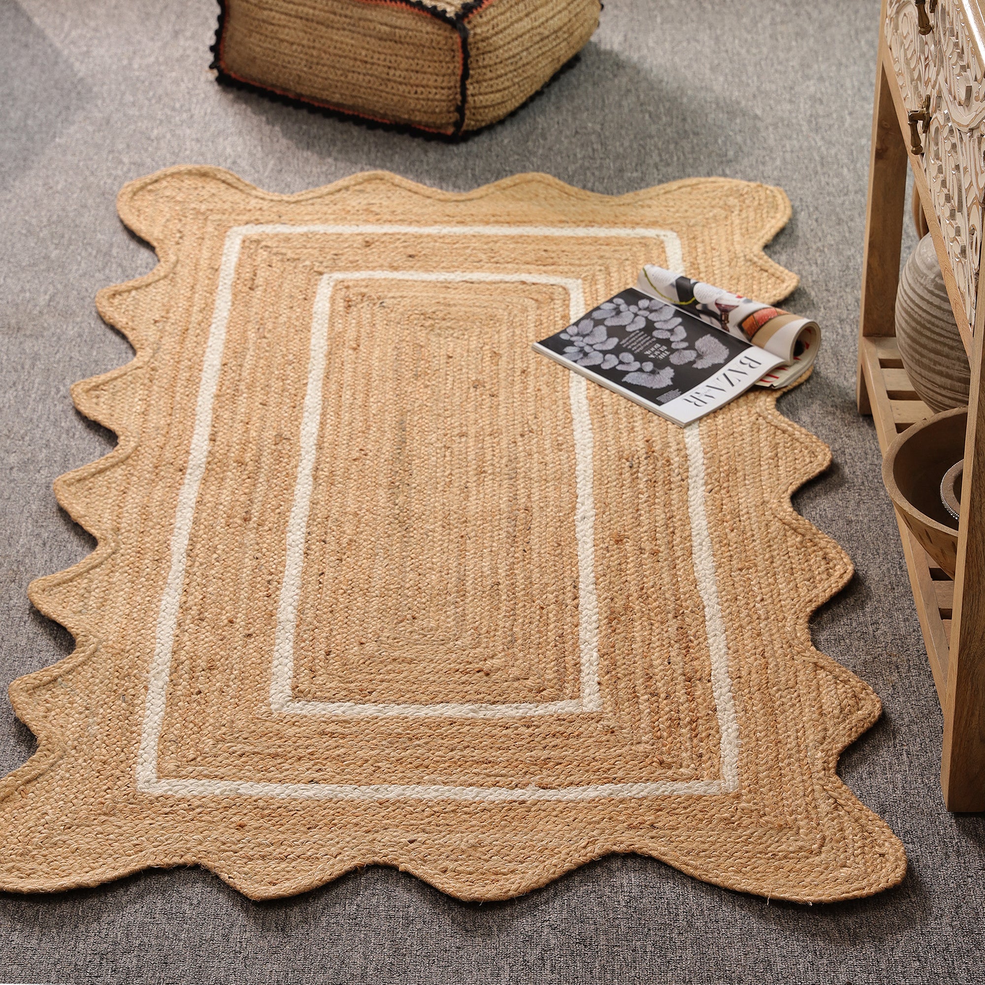 Natural Handwoven Sacalloped Jute Rug Eco-Friendly Braided Area Rug For Living