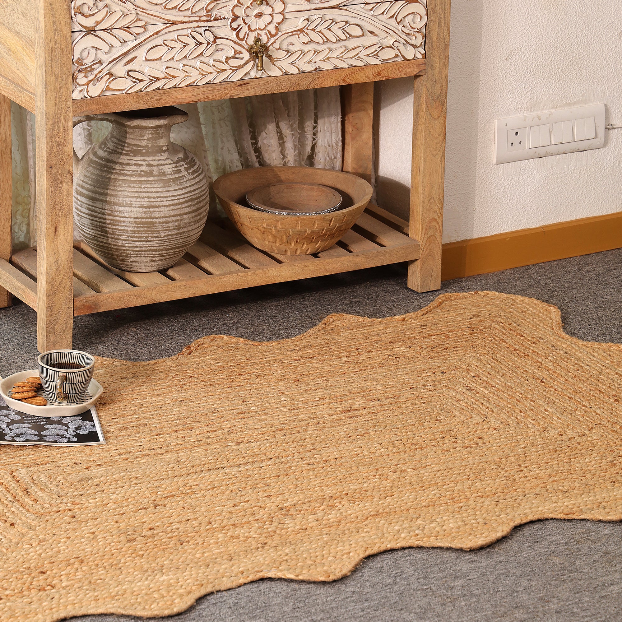 Natural Handwoven Scalloped Jute Rug Handmade Eco-Friendly Braided Area Rug