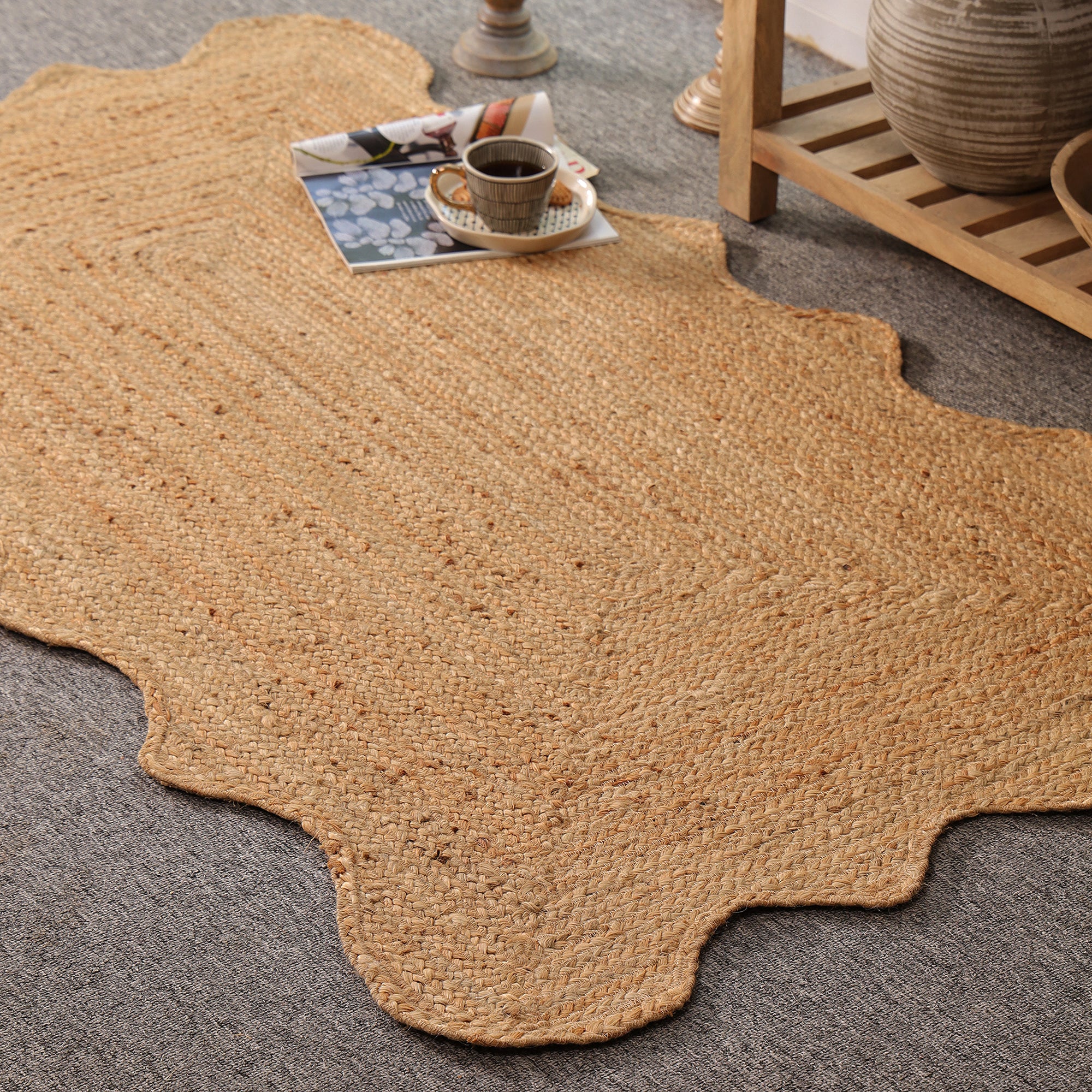 Natural Handwoven Scalloped Jute Rug Handmade Eco-Friendly Braided Area Rug