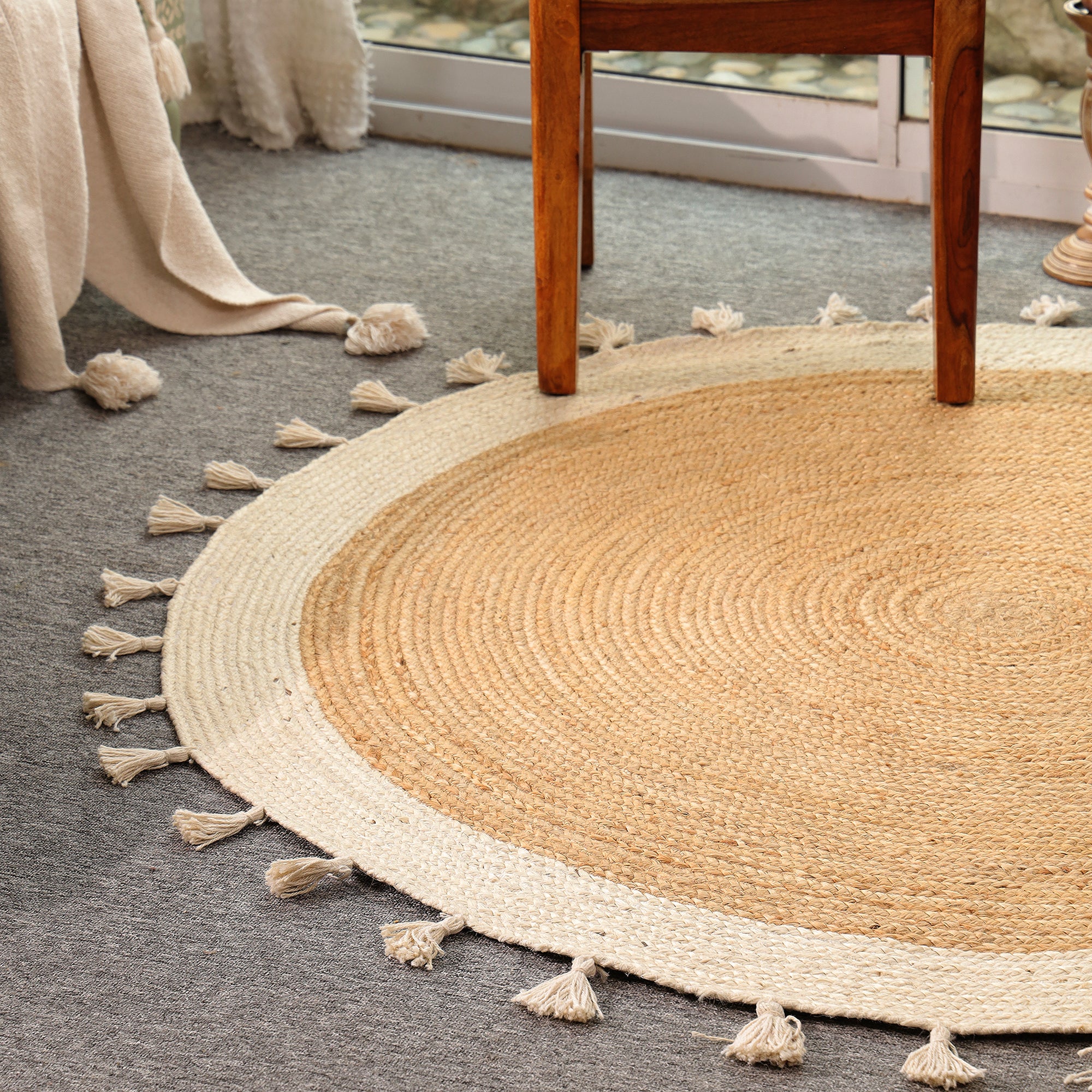 Handwoven Round Jute Rug with Cotton Border & Tassels – Natural Boho Area Rug for Living Room & Bedroom