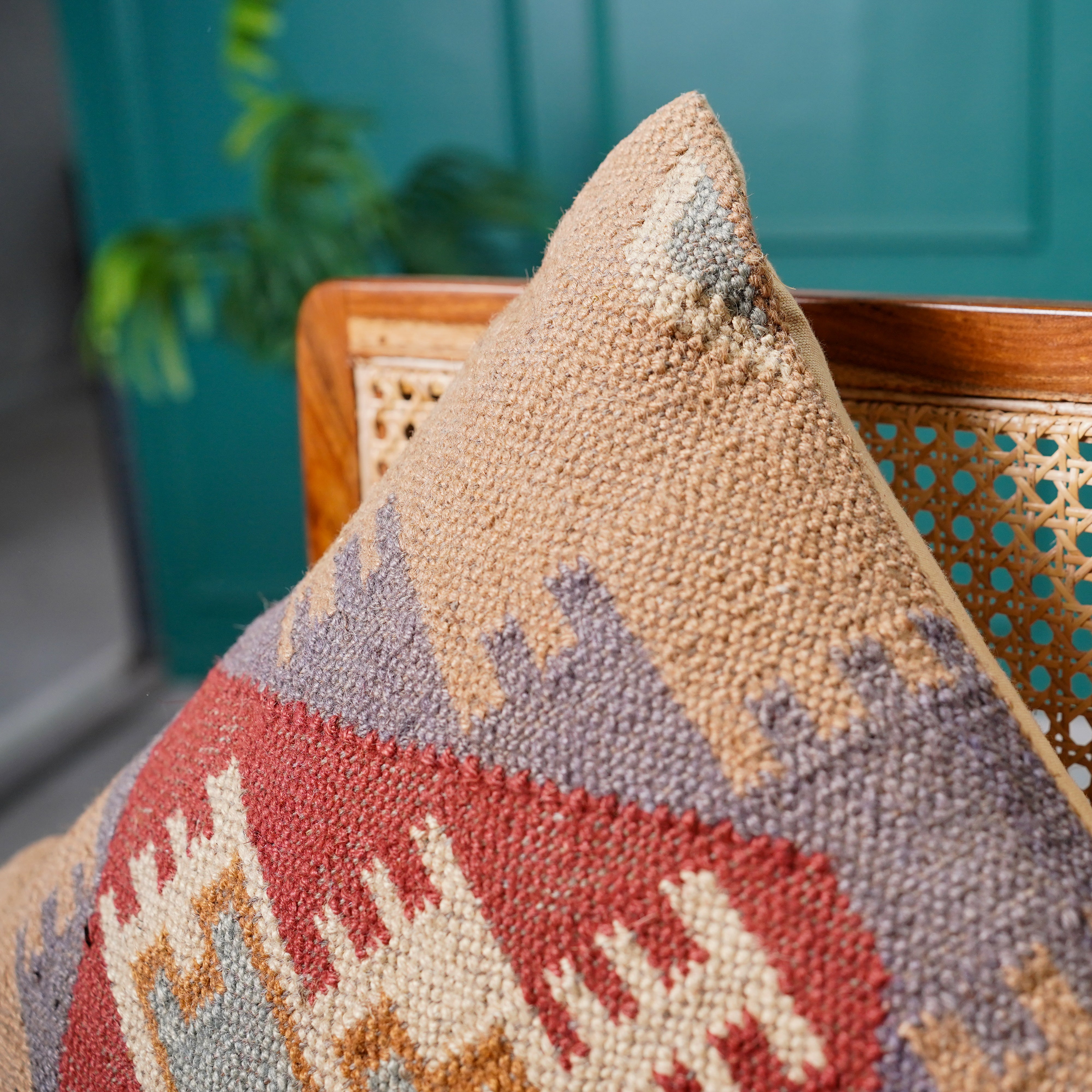 Handwoven Southwestern Kilim Cushion Cover Tribal Cotton Throw Pillow Beige Boho Decorative