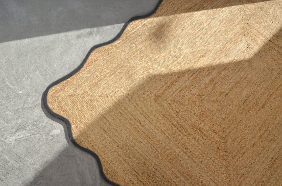 Handwoven Natural Jute Rug with Charcoal Scalloped Border