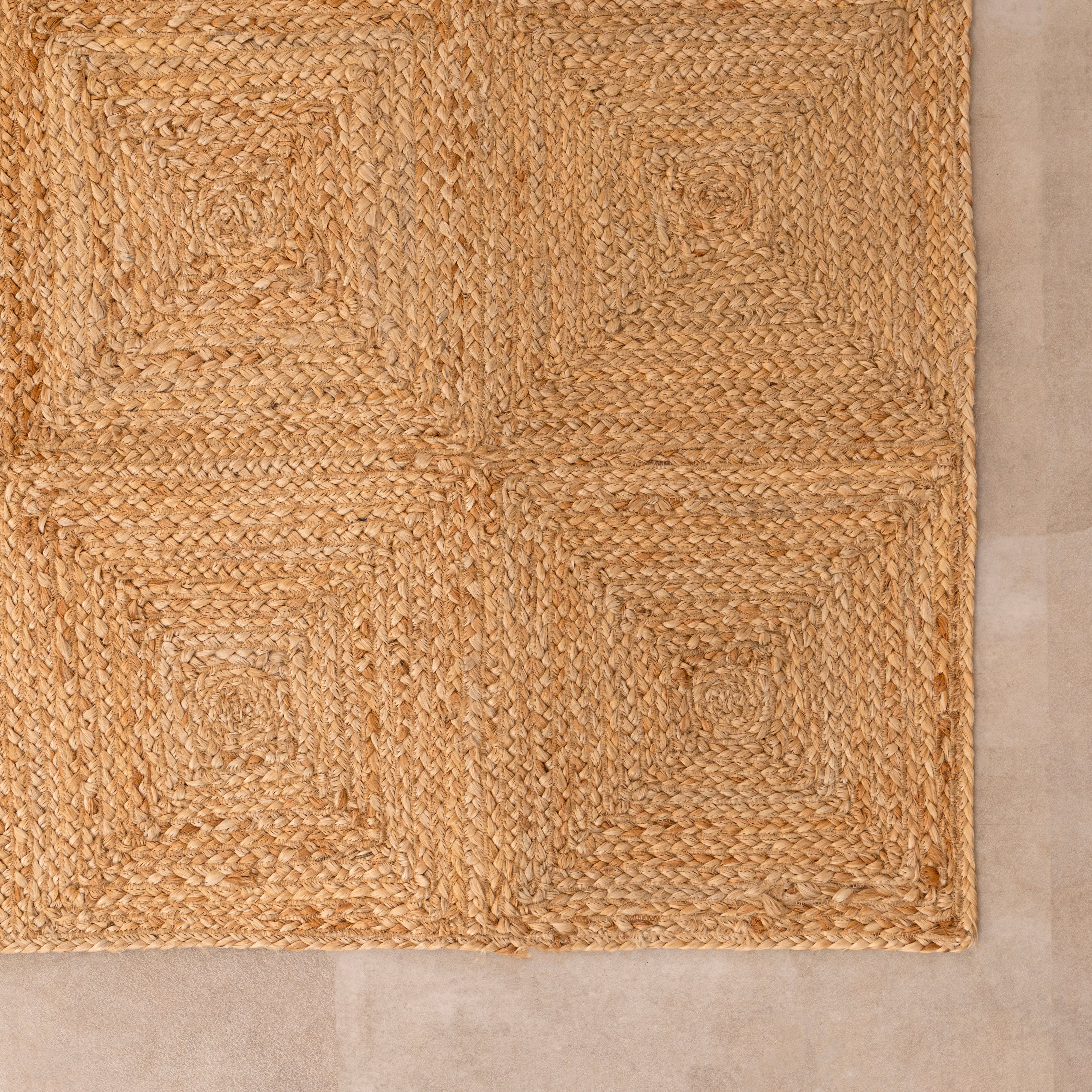 Hand-Woven Natural Jute Area Rug - Geometric Diamond Pattern Braided Floor Mat