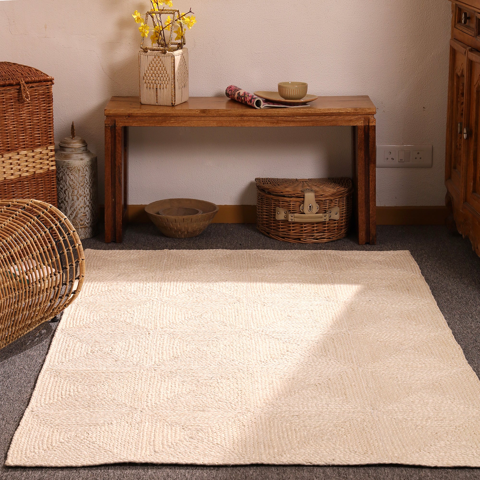 Handwoven cream Jute Braided Area Rug Natural Fiber Textured Carpet for Living Room & Bedrom