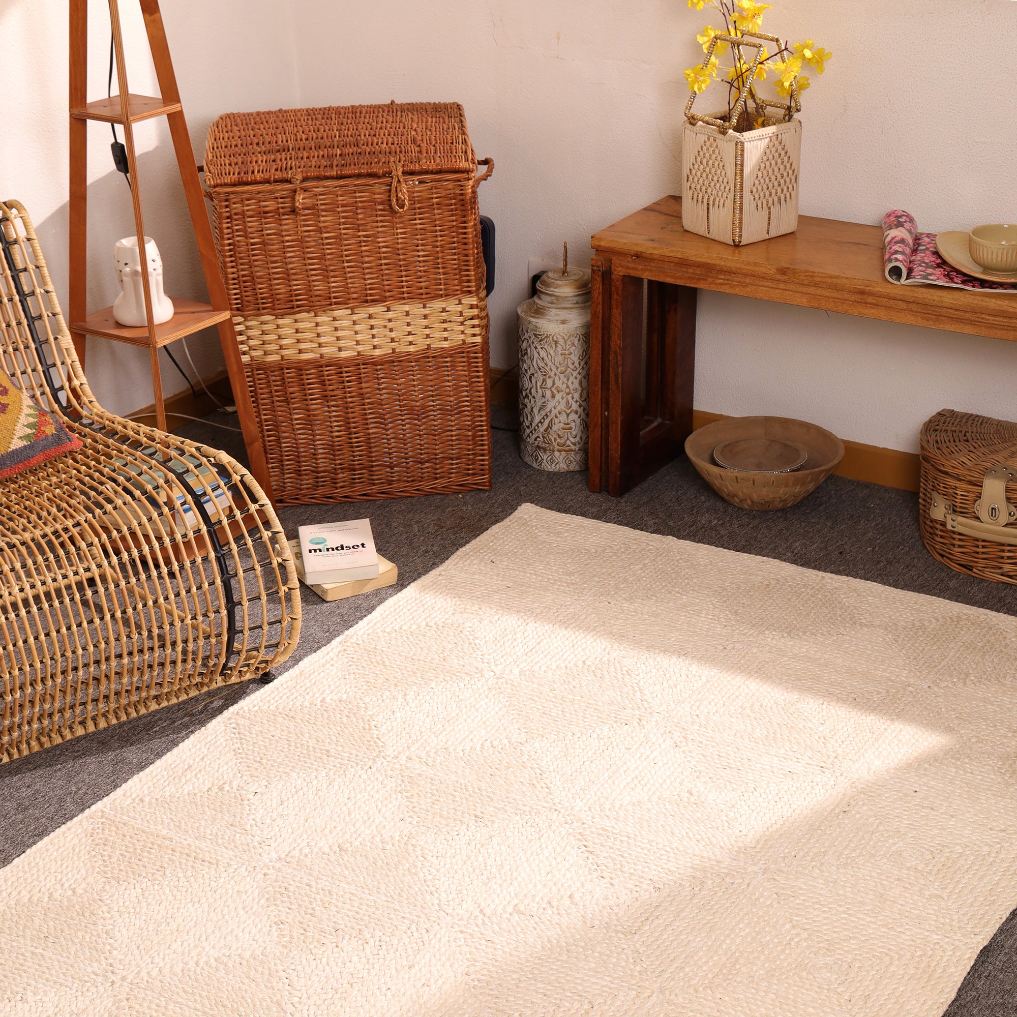 Handwoven cream Jute Braided Area Rug Natural Fiber Textured Carpet for Living Room & Bedrom