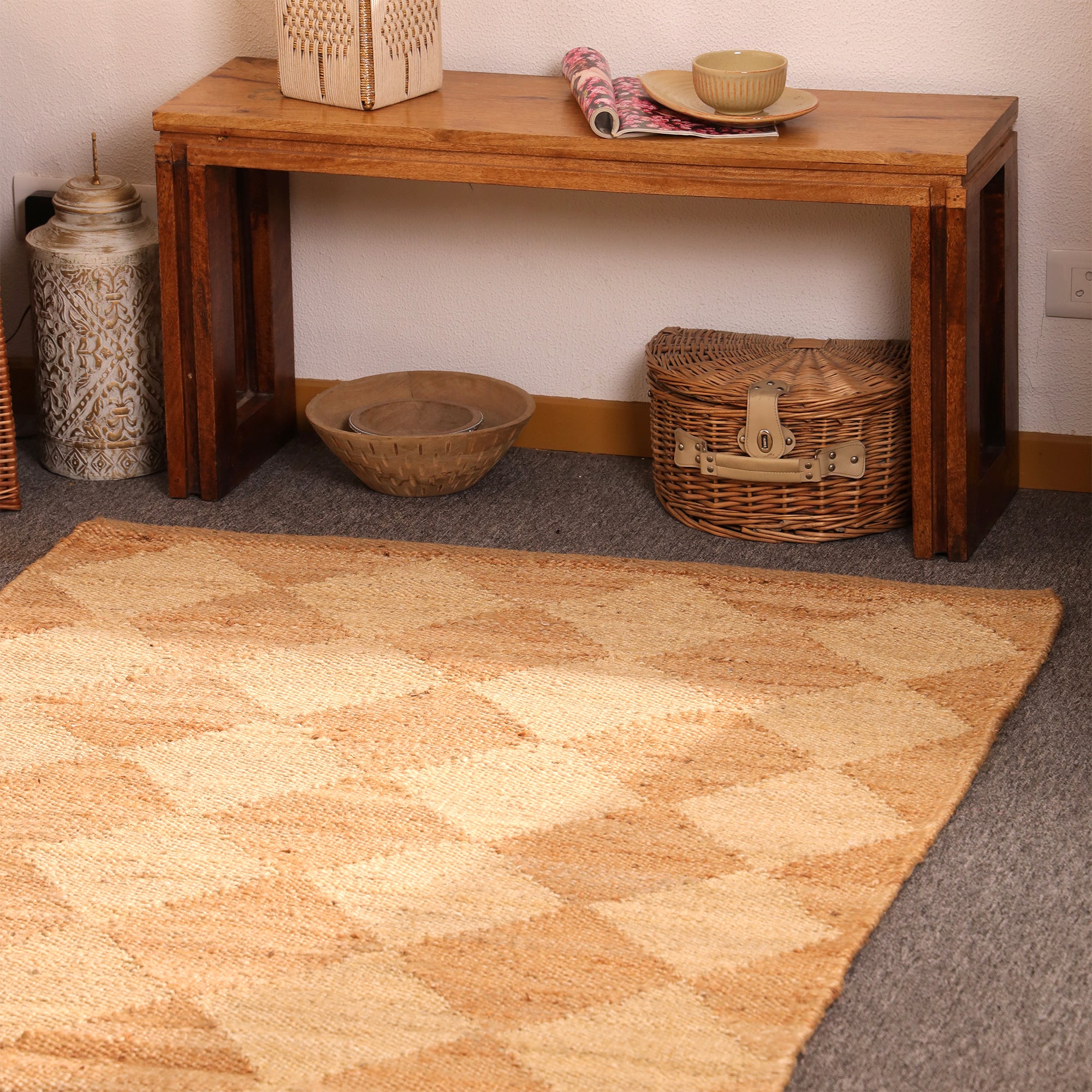 Handwoven Natural Jute Diamond Area Rug – Eco-Friendly Geometric Flatweave Rug for Living Room, Bedroom & Entryway