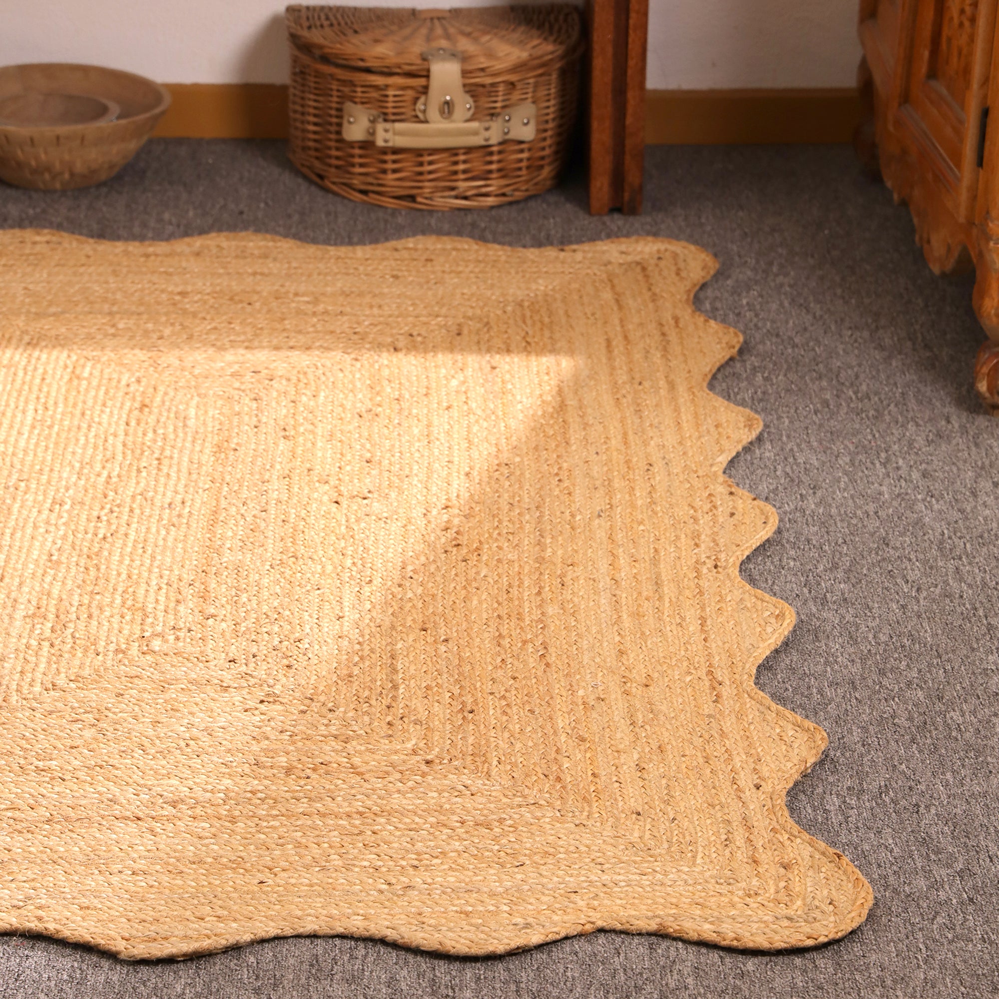 Handmade Natural Jute Scalloped Area Rug Braided Eco-Friendly Boho Farmhouse