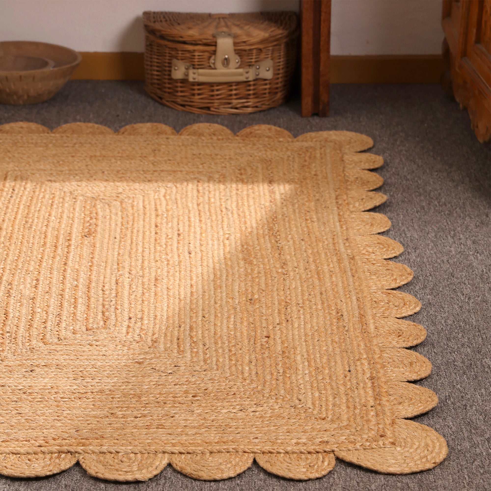 Handwoven Natural Braided Jute Scalloped Rug | Handmade Boho Area Rug | Eco-Friendly Farmhouse Living Room Carpet | Natural Fiber Floor Rug