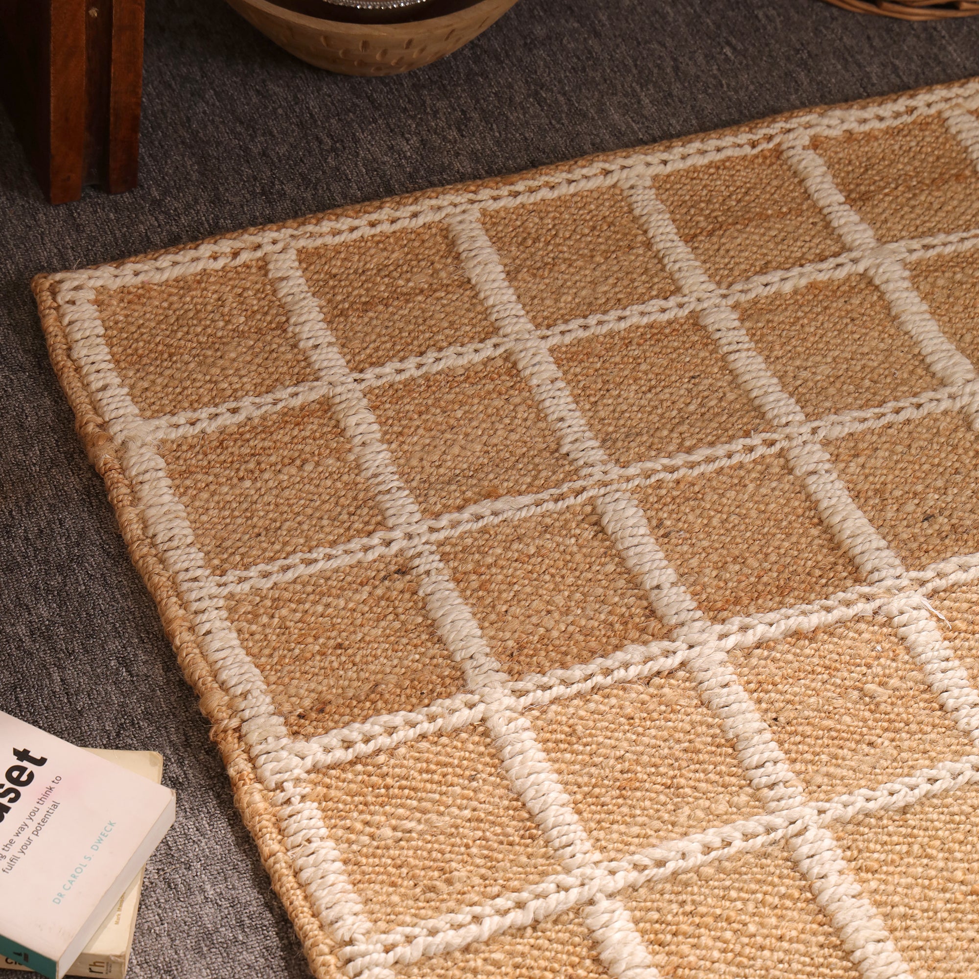 Handwoven Natural Jute Checkered Area Rug Beige Grid pattern Rug