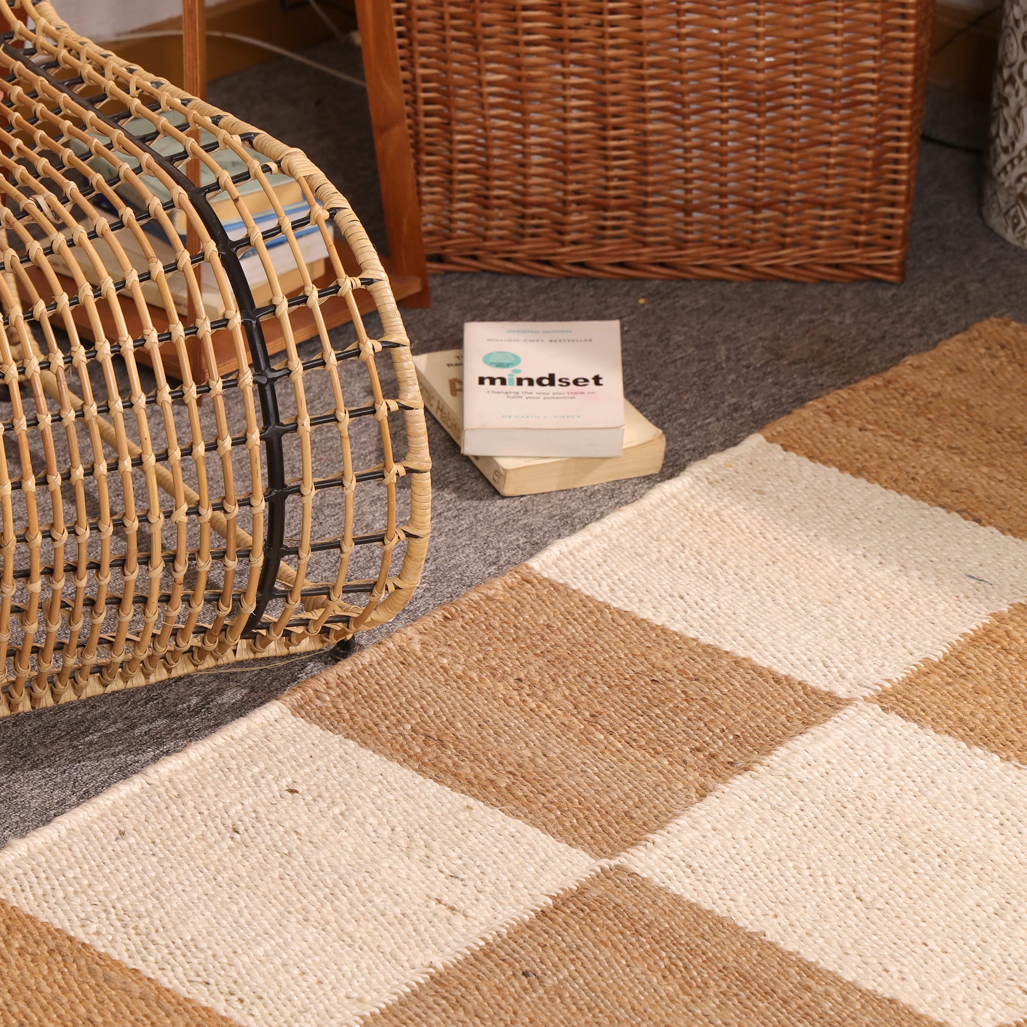 Handwoven Checkered Jute & Cotton Area - Natural Beige & Ivory