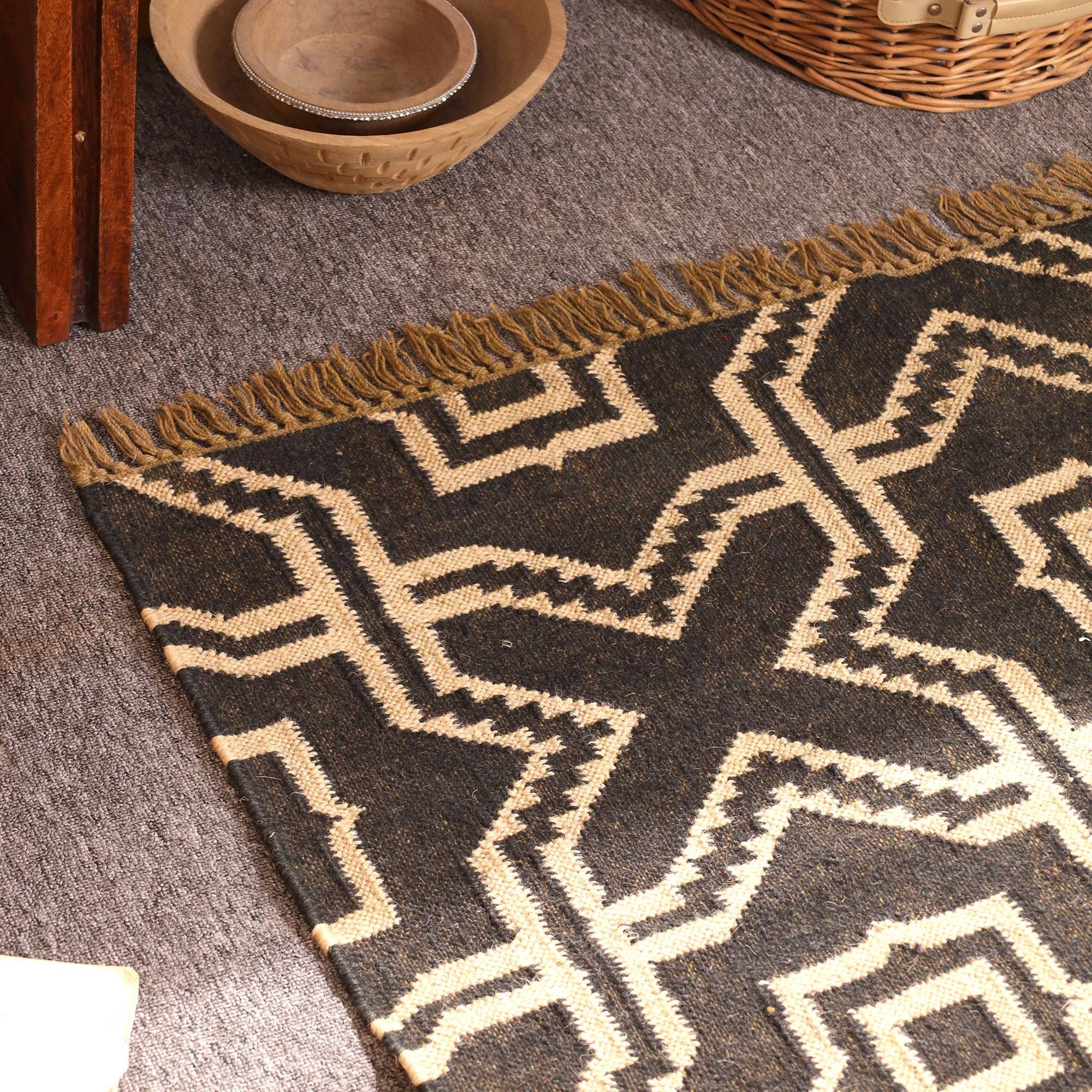 Handwoven Black Geometric Kilim Rug - Handmade Wool Area Rug Tribal Boho Living Room Carpet