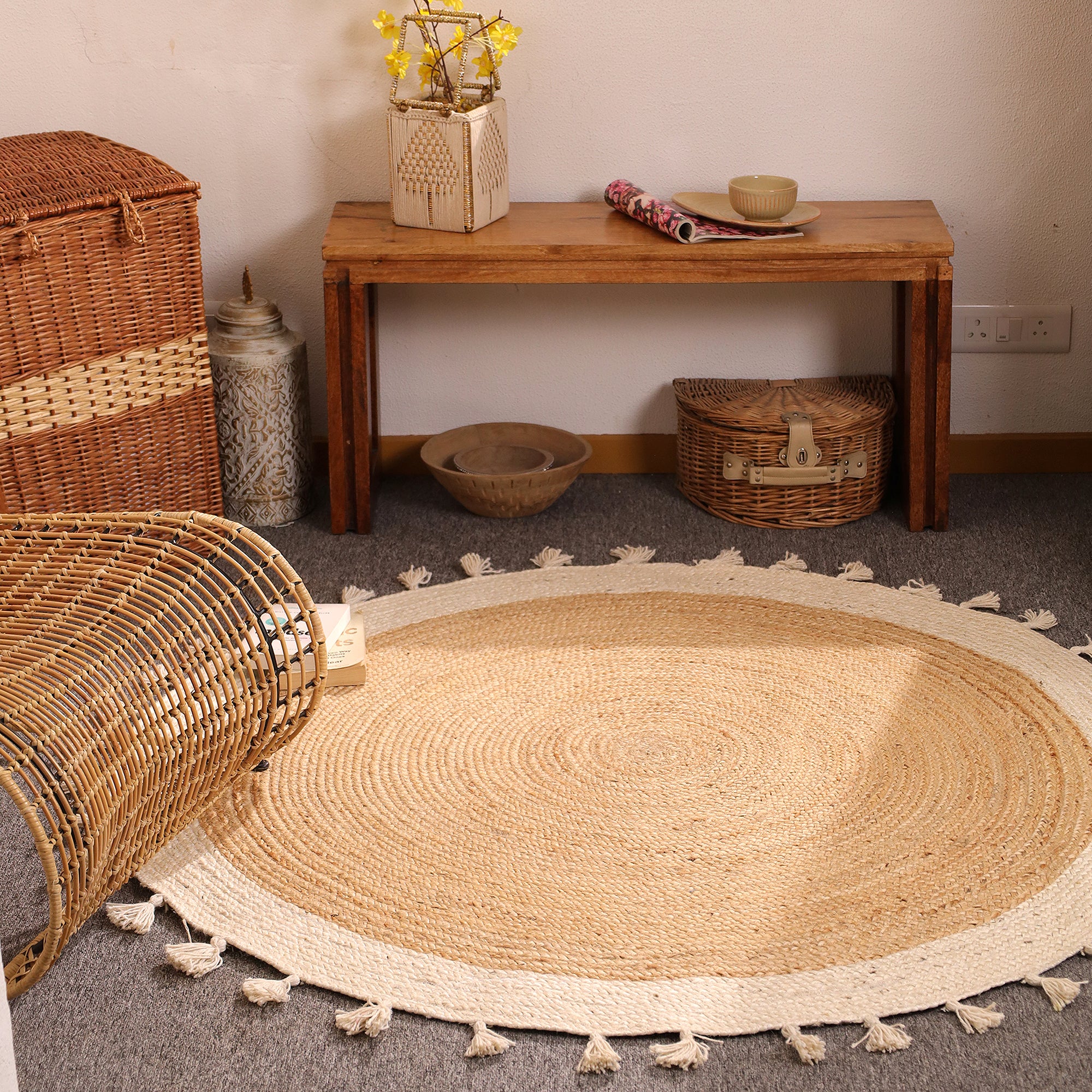 Handmade Round Jute Rug with White Border & Tassels - Natural Braided Boho Area Rug