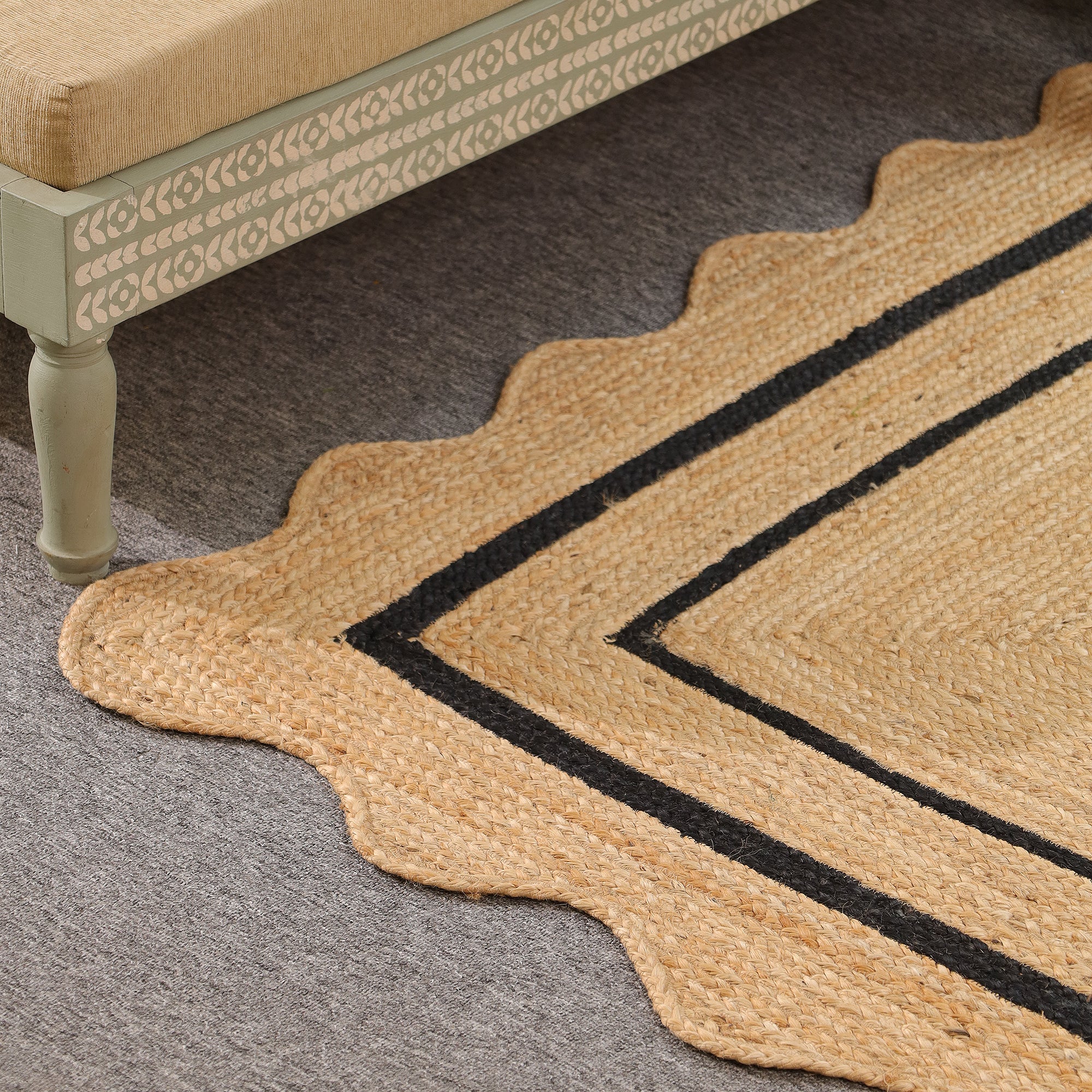 Natural Handwoven Jute Area Rug with Black Border- Scalloped Boho Farmhouse
