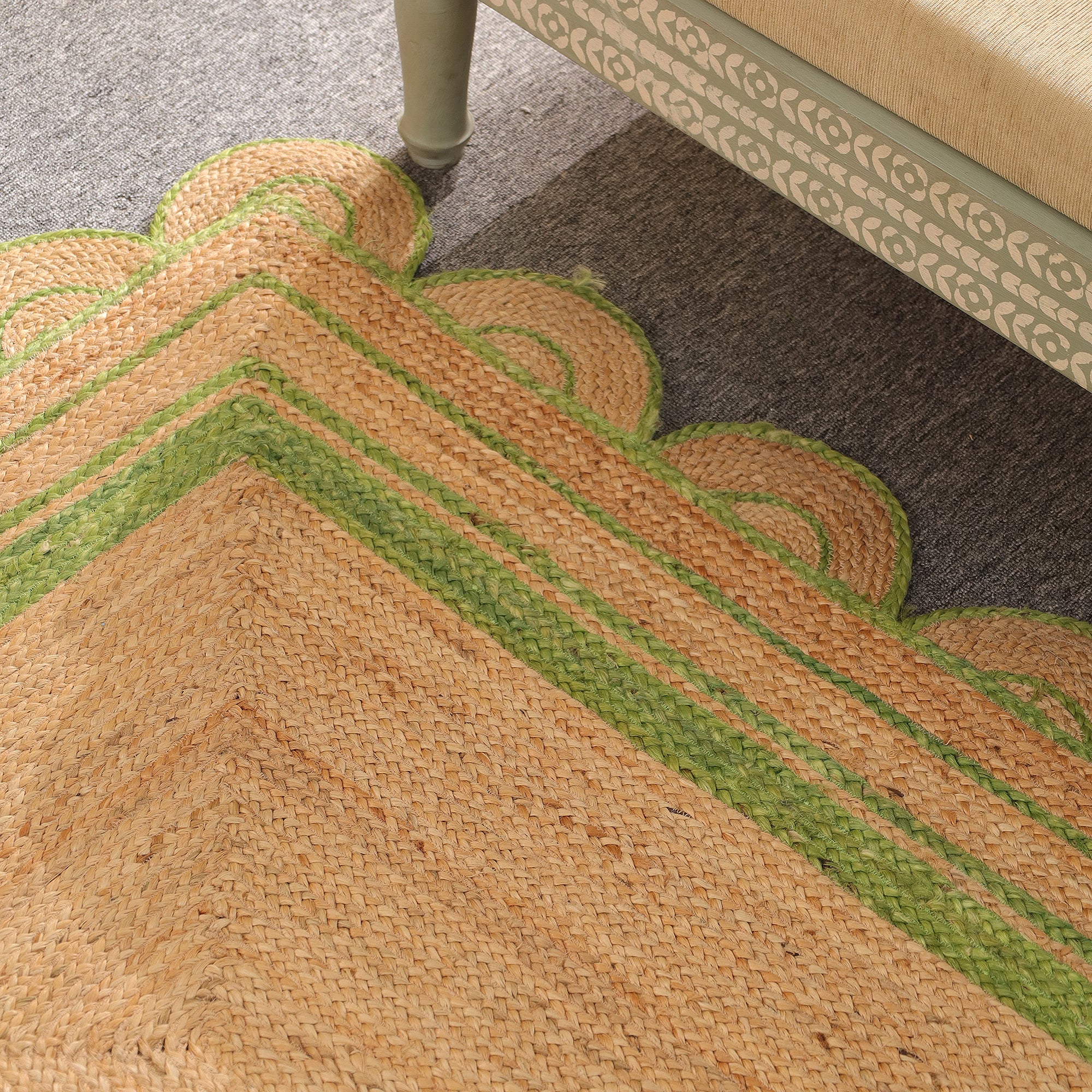 Handmade Natural Jute Scalloped Area Rug with Green Border Boho Farmhouse Rug