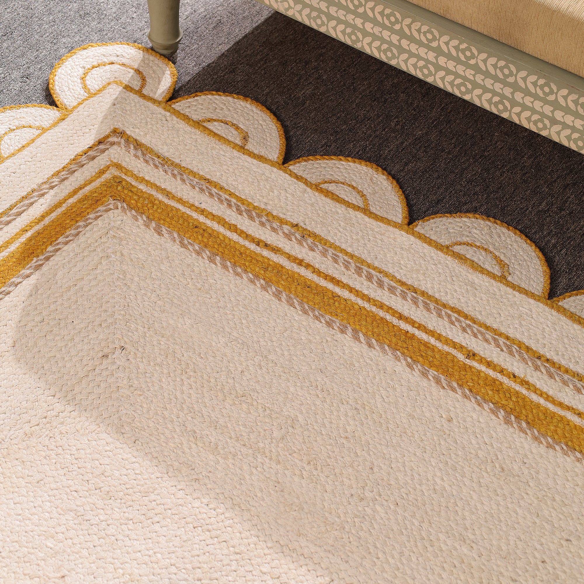 Handwoven White & Mustard Jute Area Rug with Scalloped Border Natural Boho Farmhouse carpet