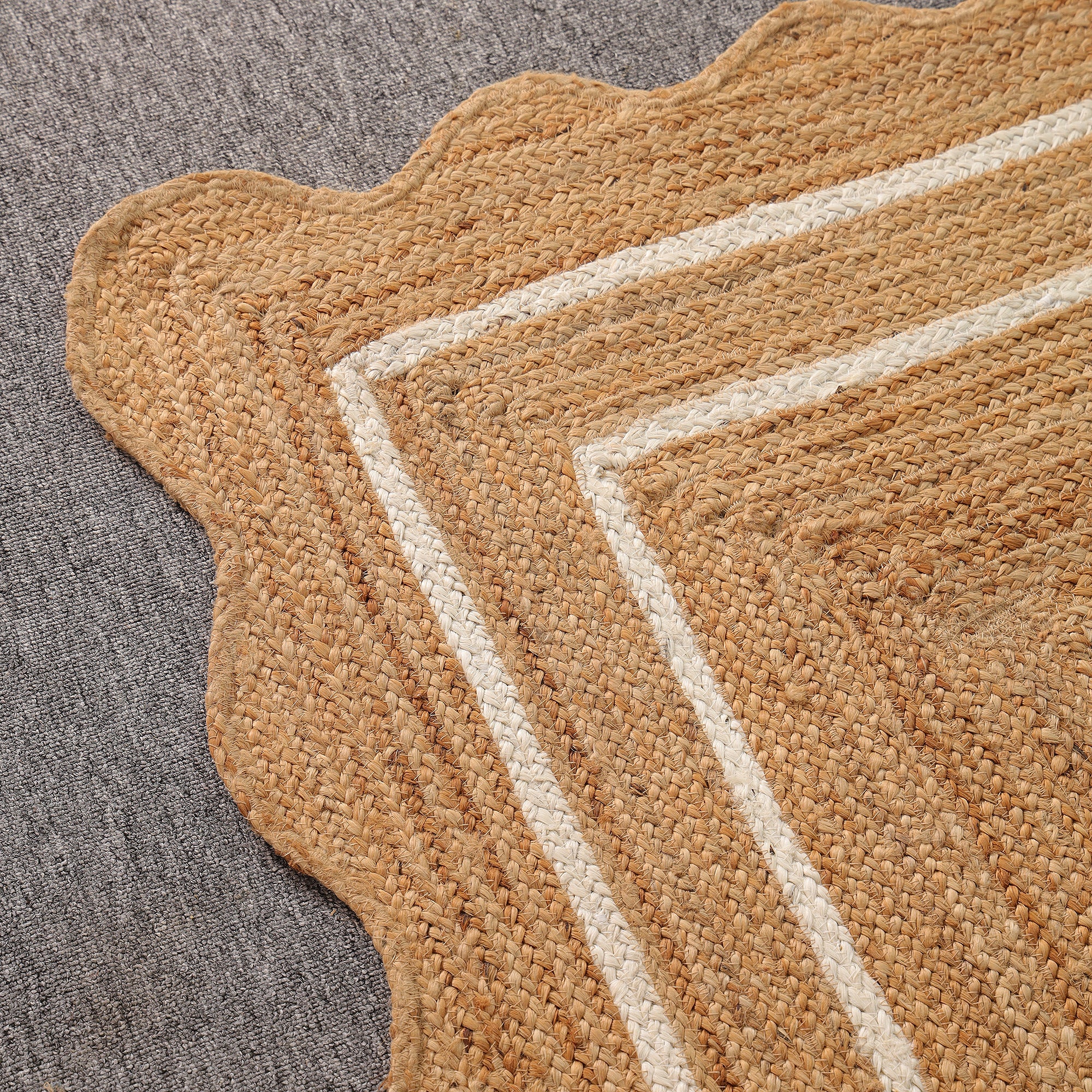 Handwoven Scalloped Jute Rug with White Border | Natural Braided Area Rug | Eco-Friendly Handmade Rug